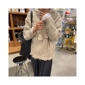 hood cablepatchknit