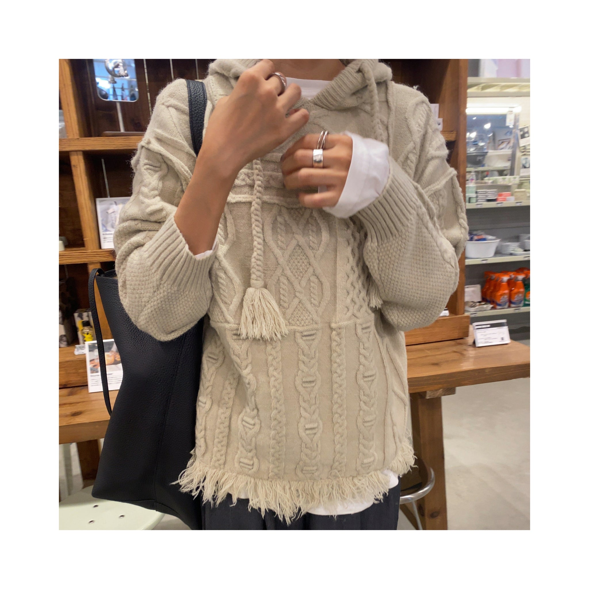 hood cablepatchknit