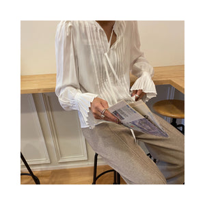 soft frillblouse