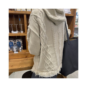 hood cablepatchknit