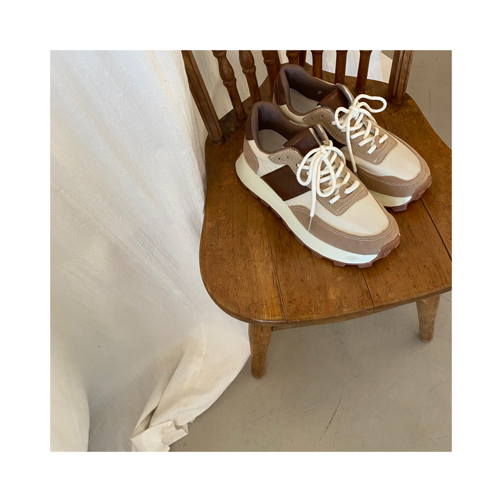 clos sneaker