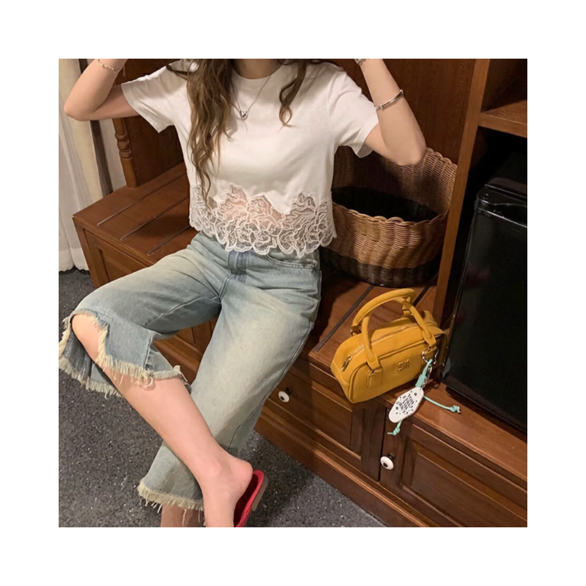 short laceTshirt
