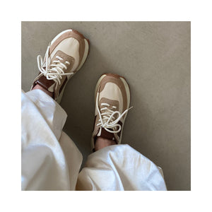 clos sneaker