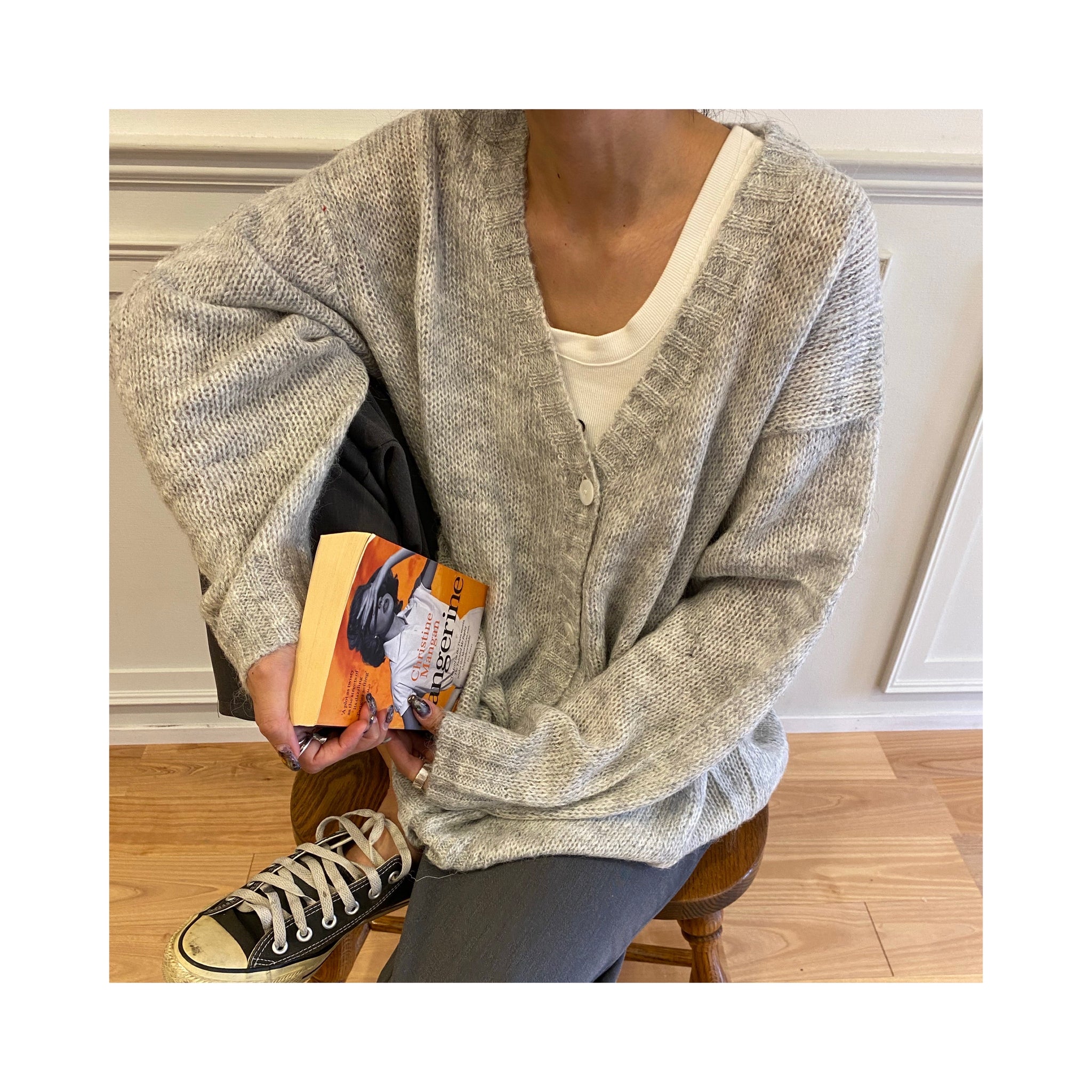 thin woolcardigan