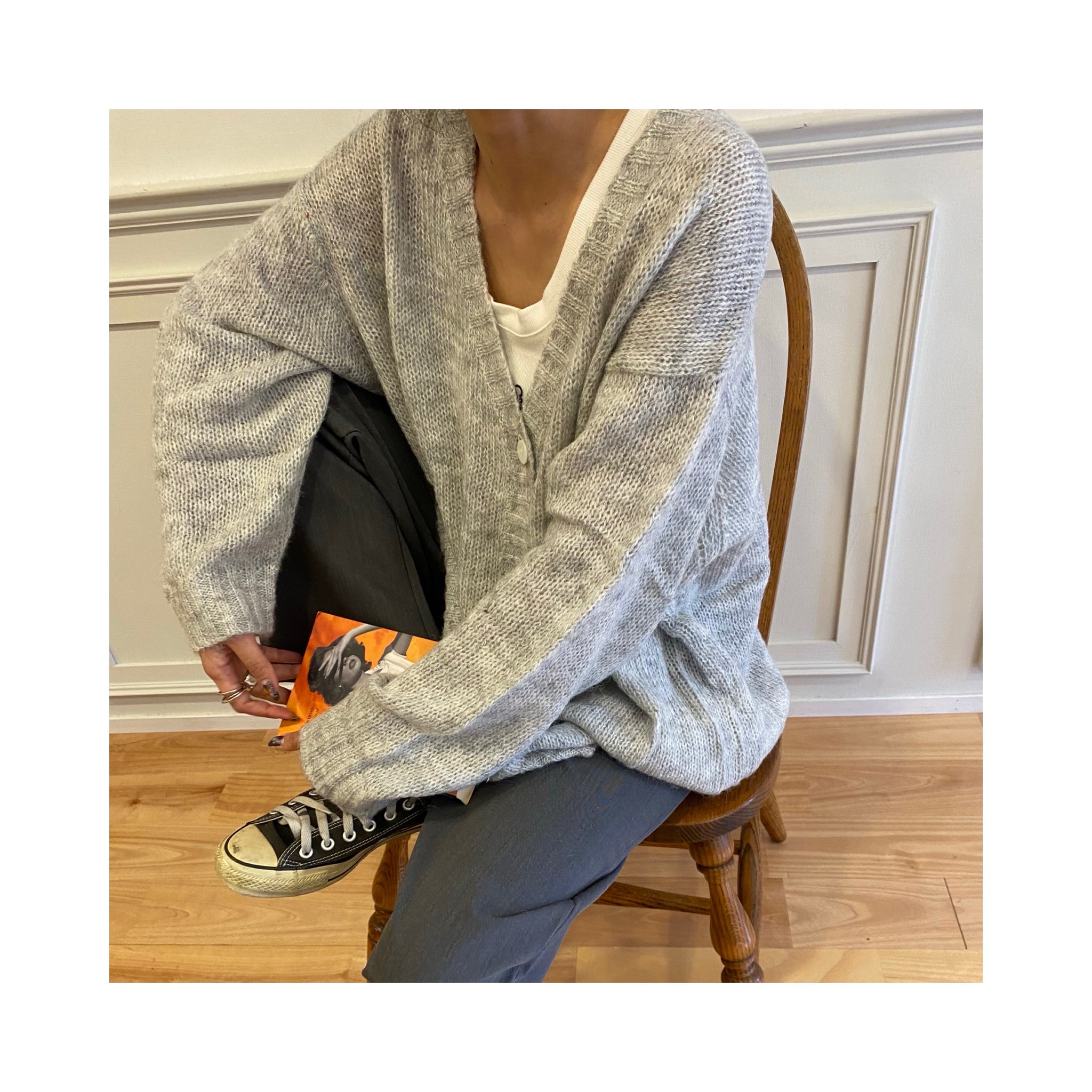 thin woolcardigan