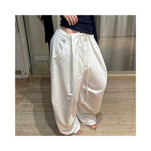 White belpants