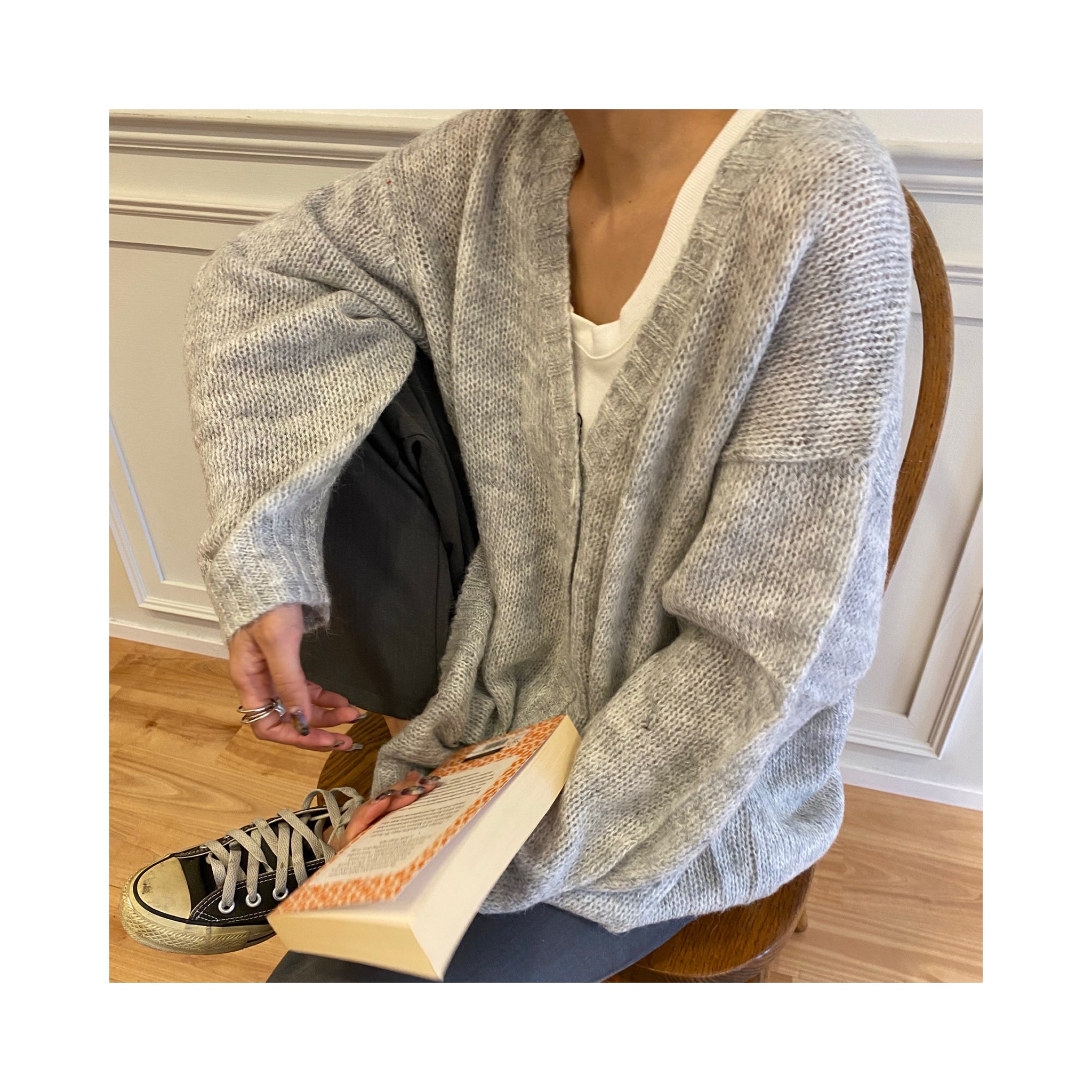 thin woolcardigan