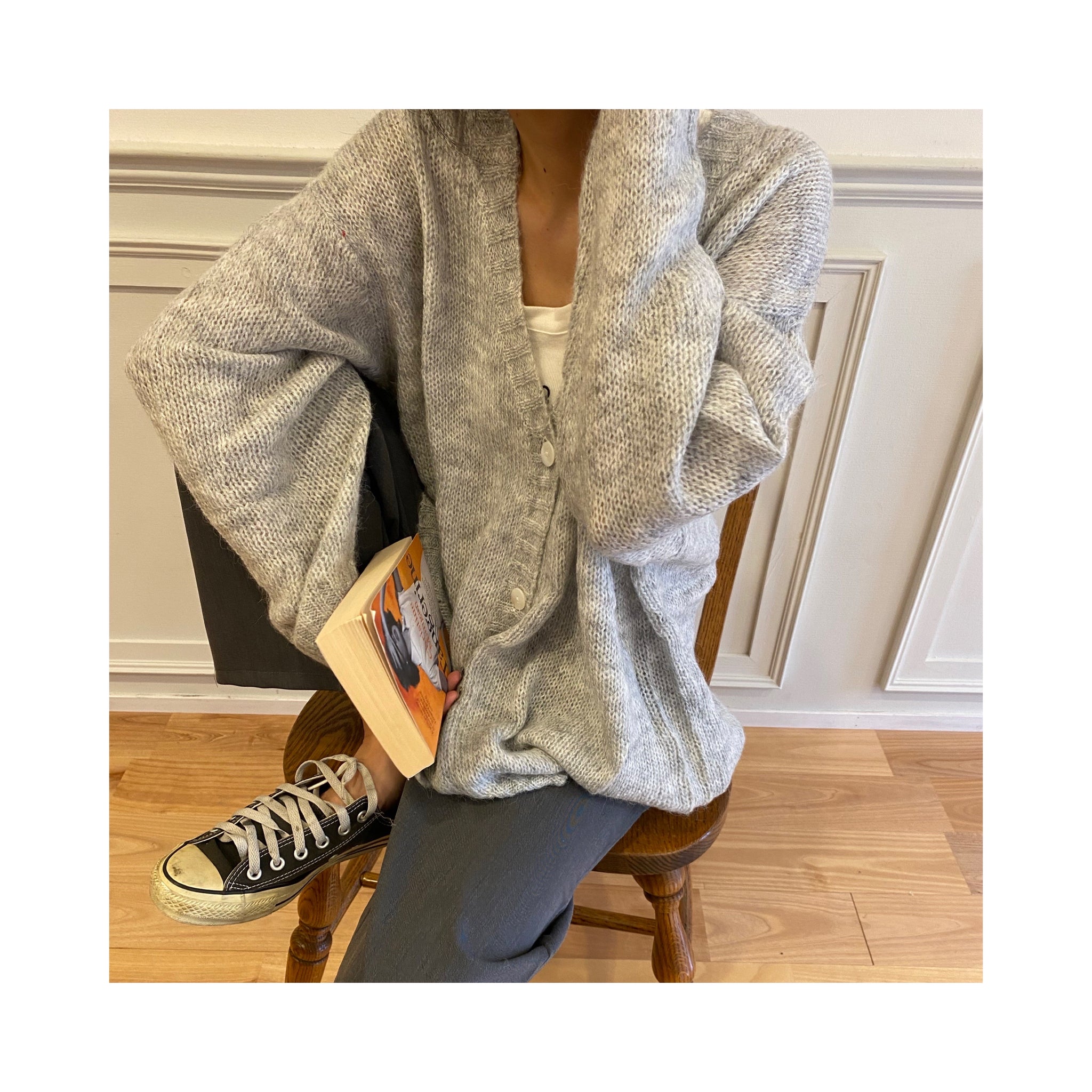 thin woolcardigan