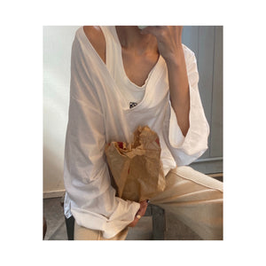 Vneck cutsow