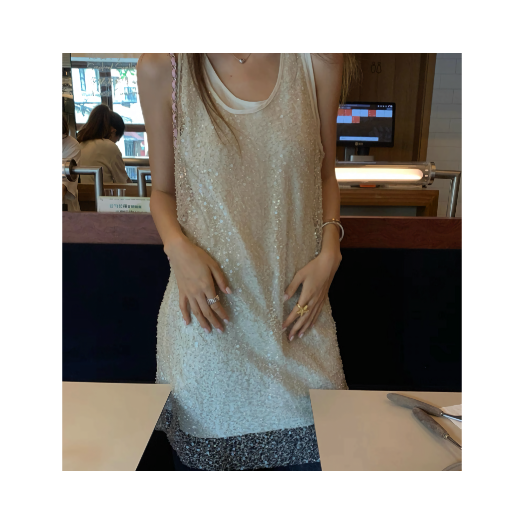 2wsequins onptop