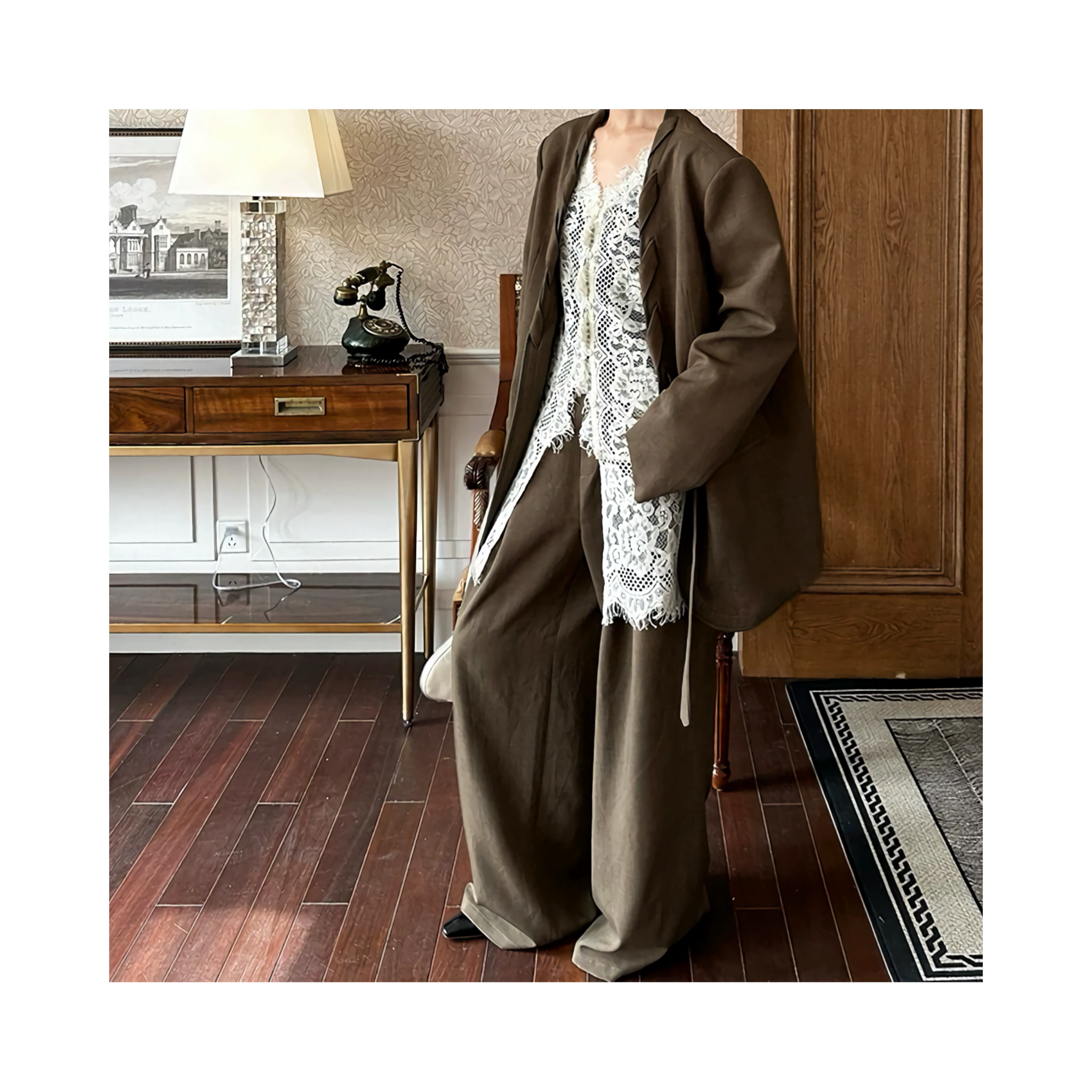 seethrou lace tops