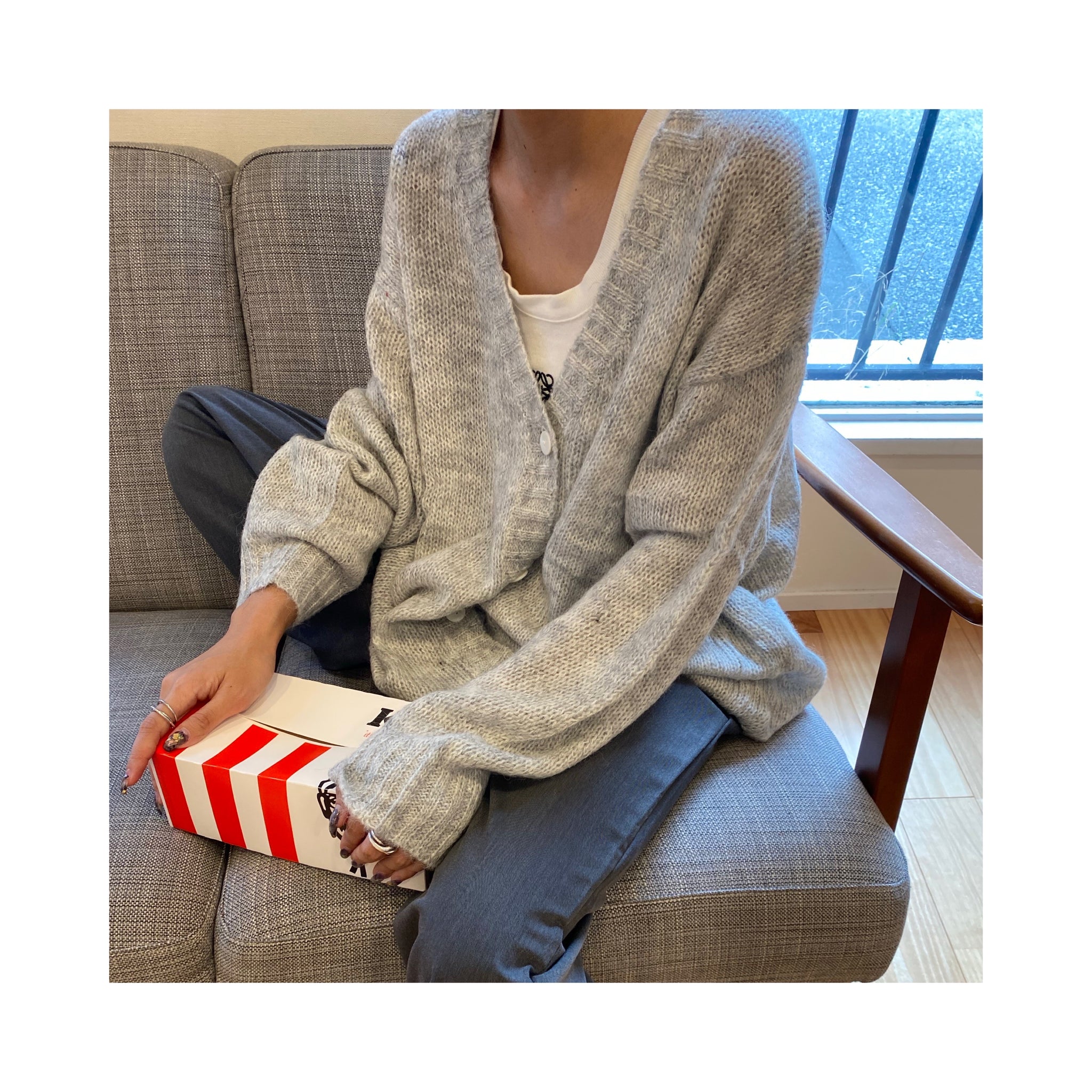 thin woolcardigan