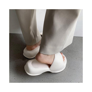 .Volume Sandal