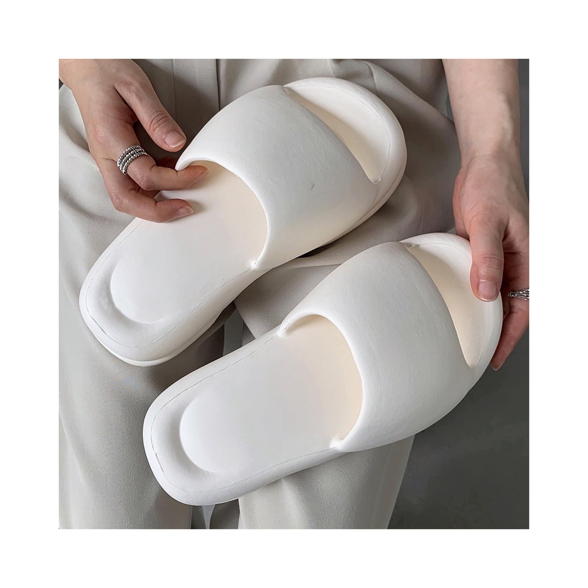 .Volume Sandal