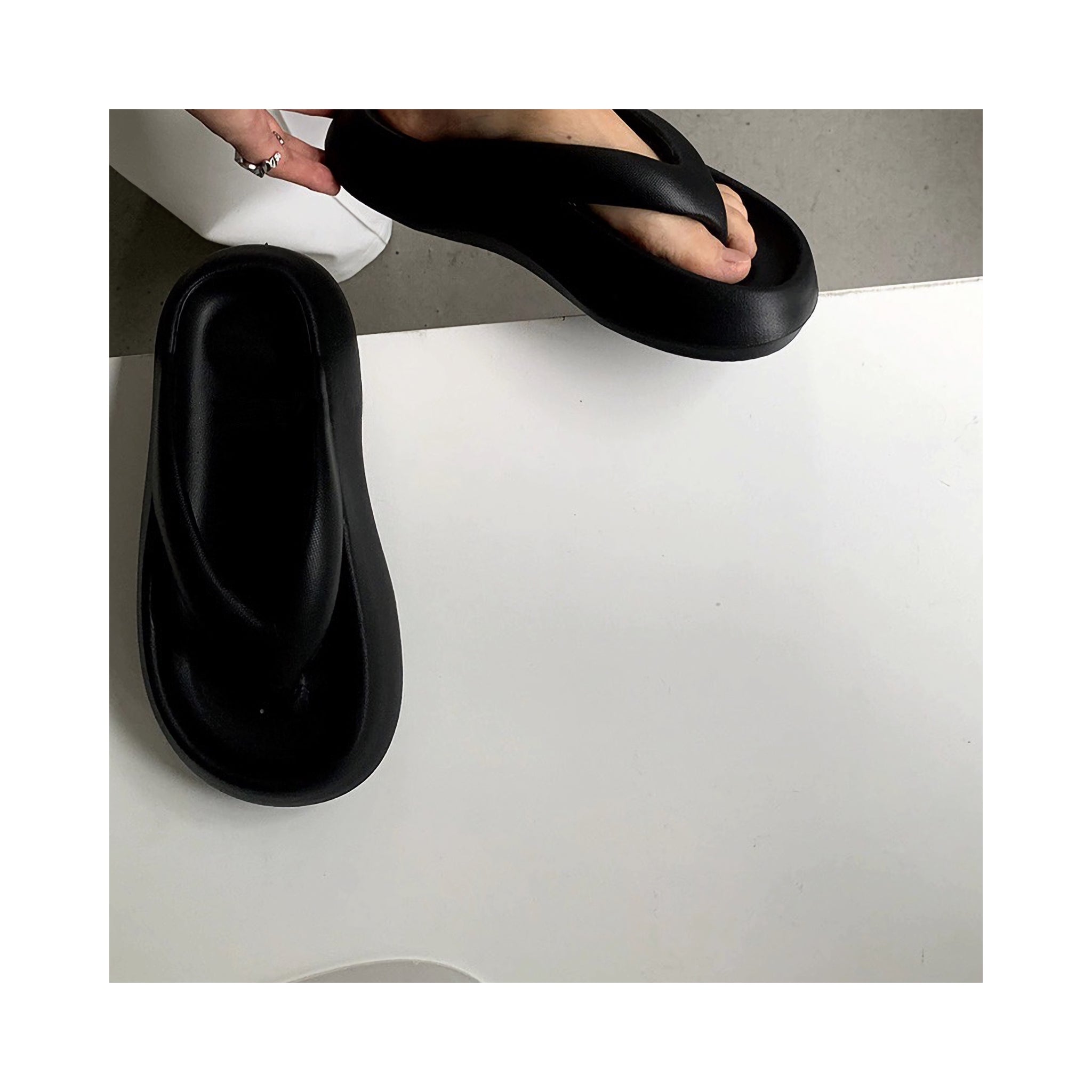 .airy sandal