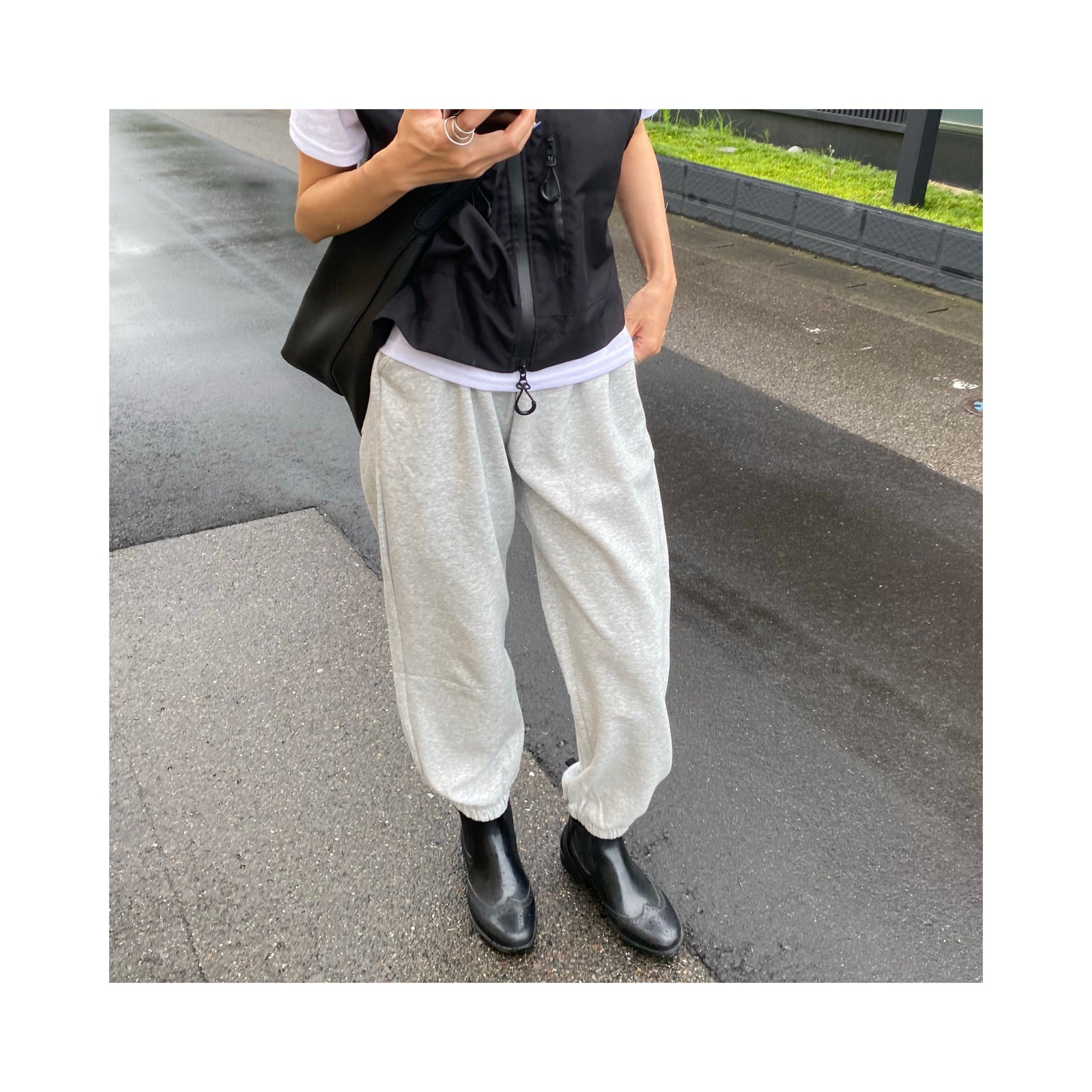 .simple sweat pants
