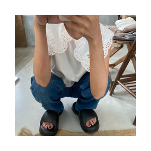 .embroidery collar blouse