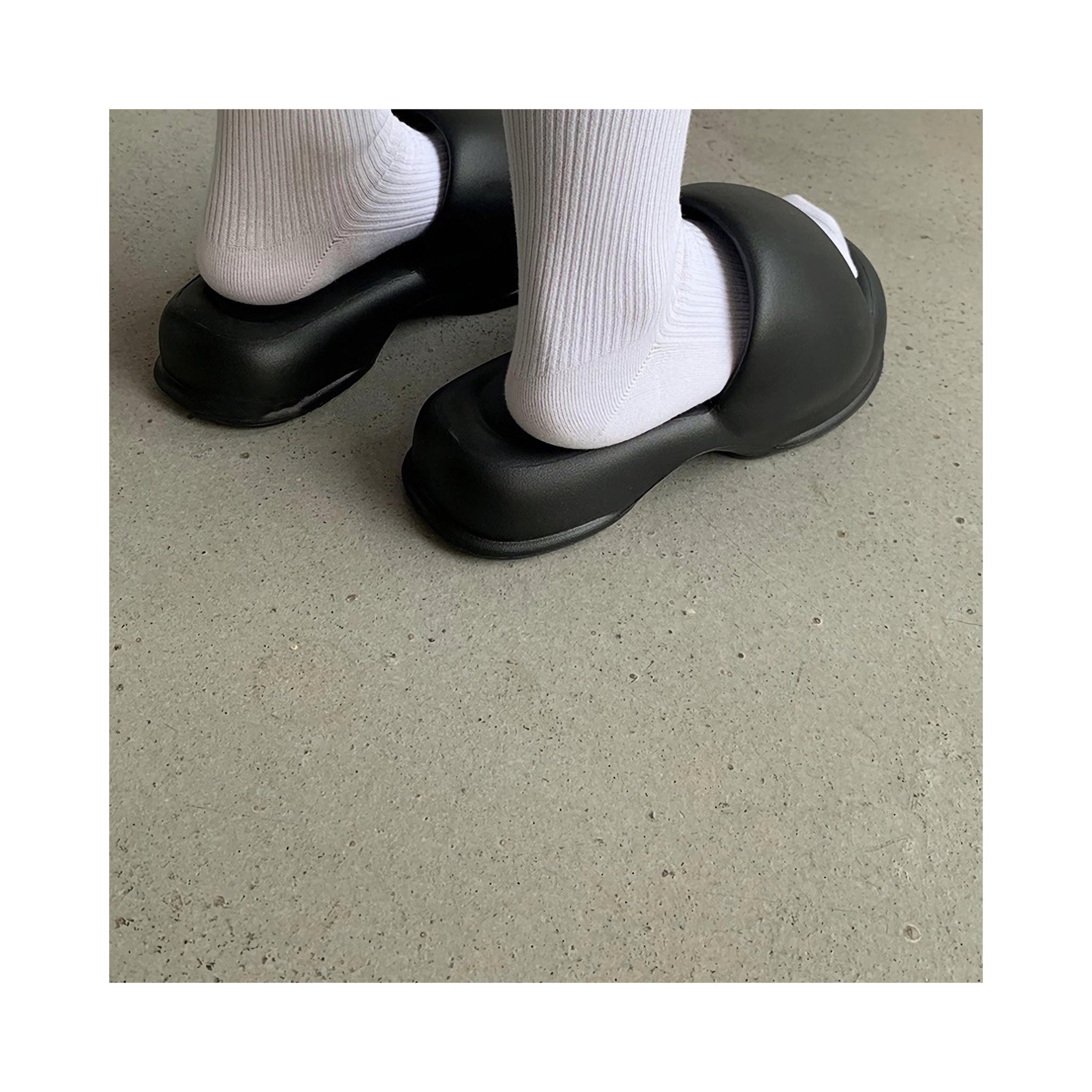 .Volume Sandal