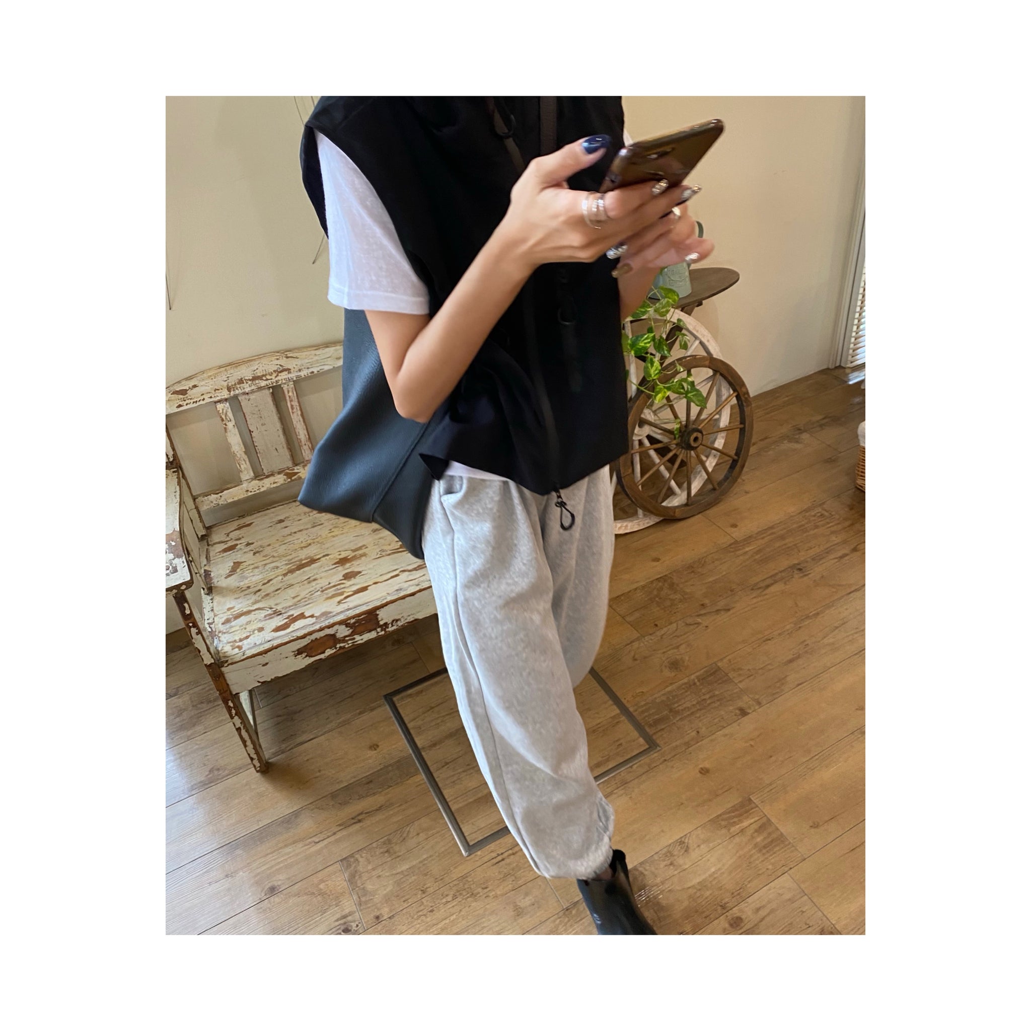 .simple sweat pants