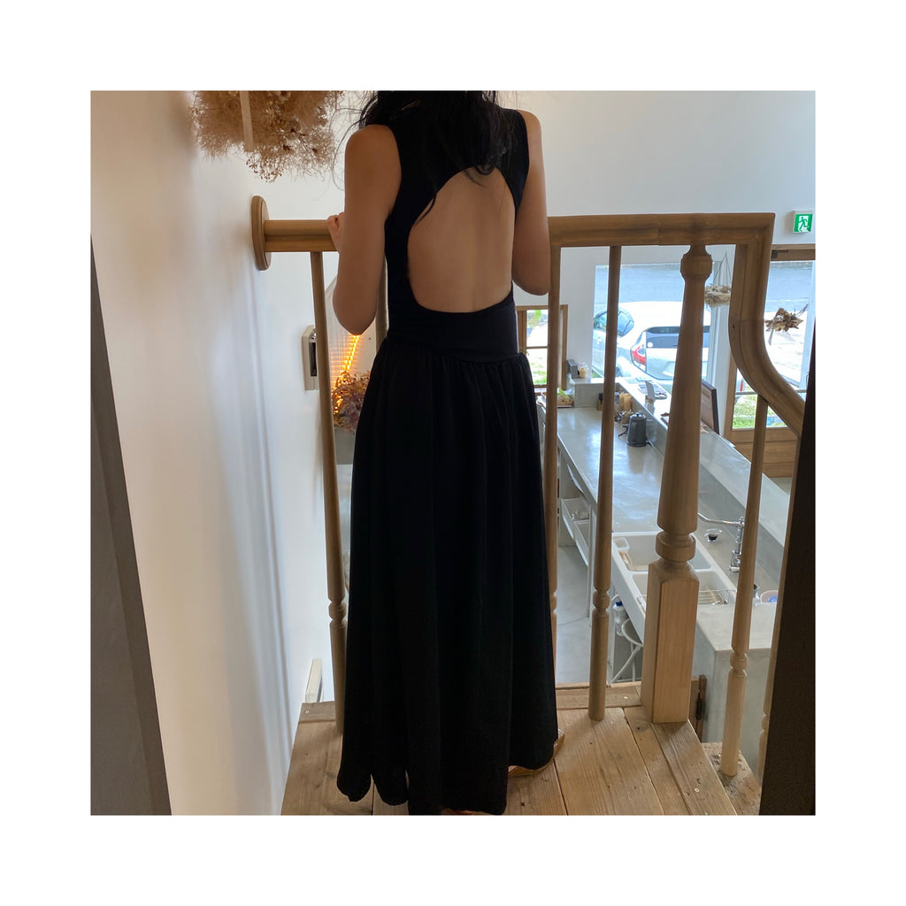 .back open ONE PIECE
