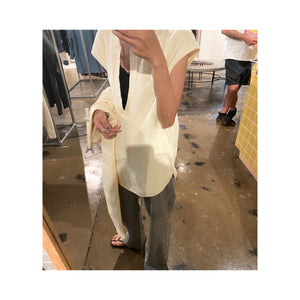 .deepVneck tops