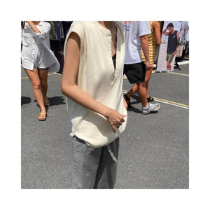 .deepVneck tops