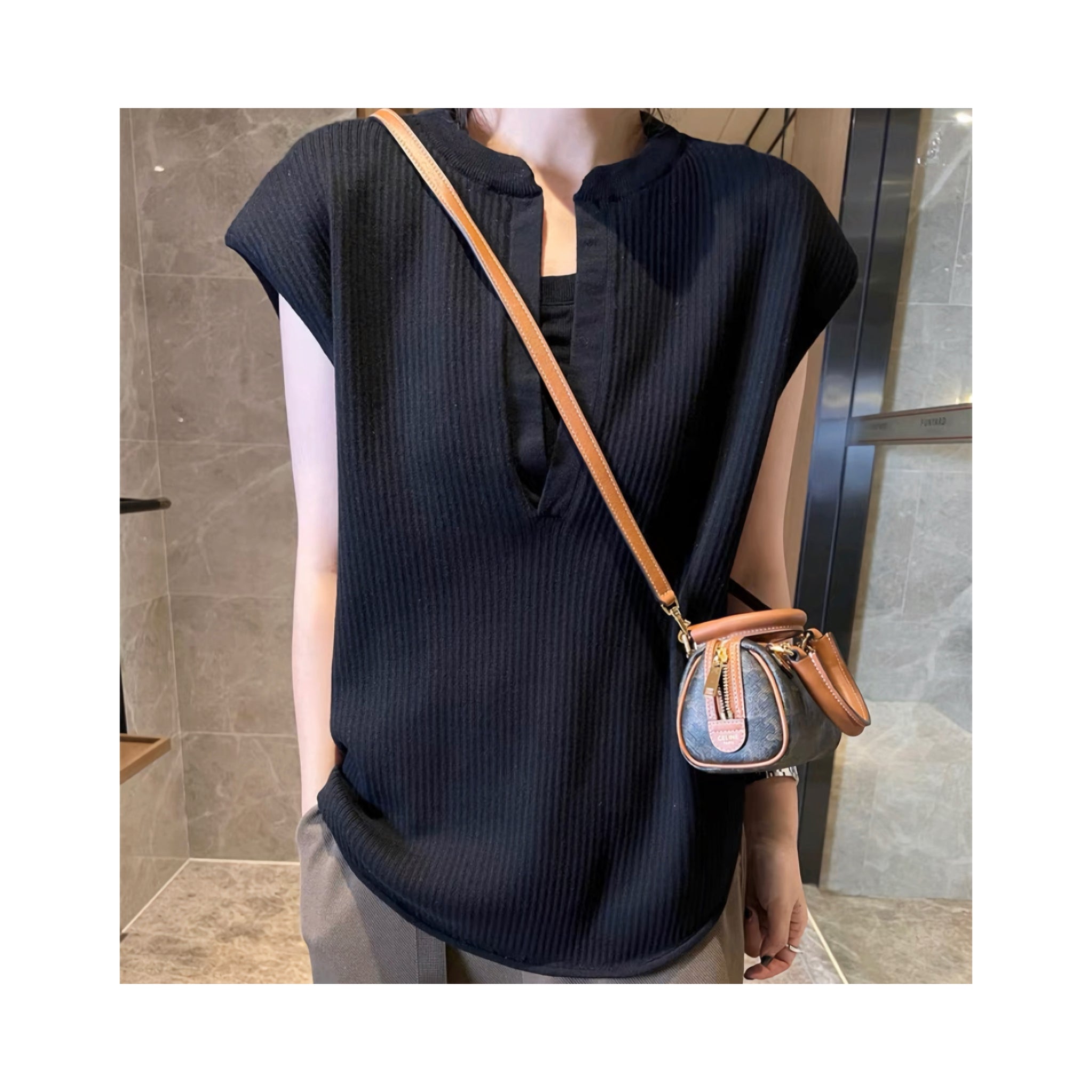 .deepVneck tops
