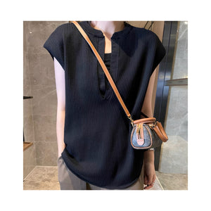 .deepVneck tops